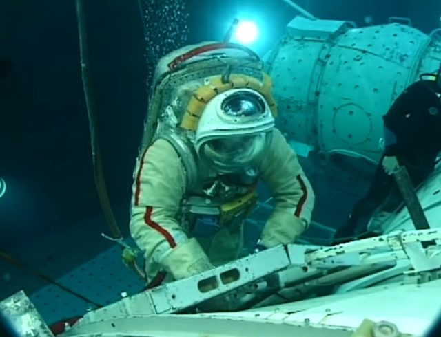 Тренировка в гидроневесомости