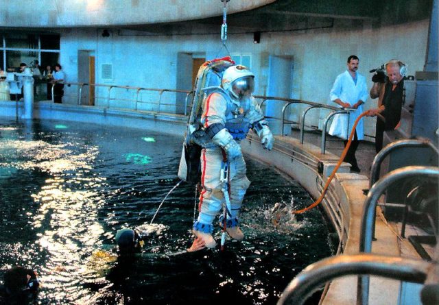 Бассейн гидролаборатории в Звездном городке