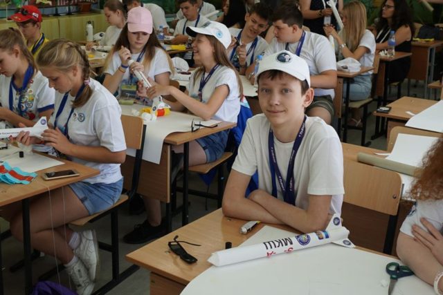 Урок ракетомоделирования в МКШ