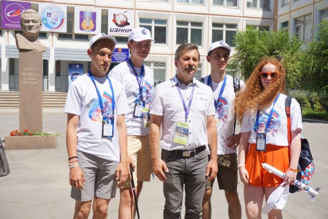 Туристы на Байконуре