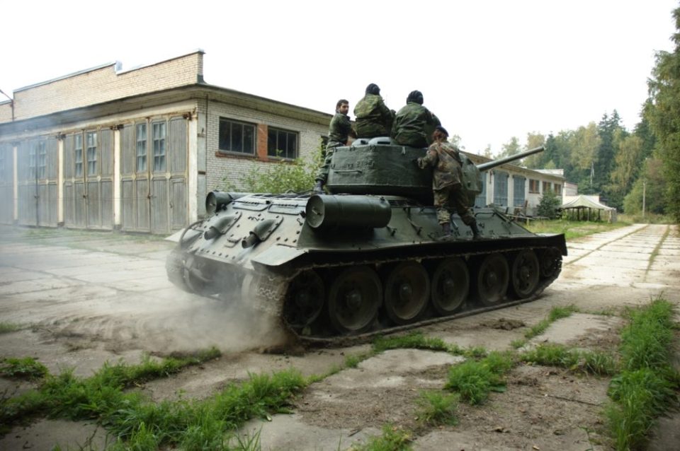 Катание на танке Т-34-85