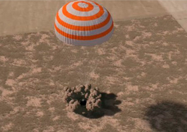 Посадка космонавтов Посадка космонавтов