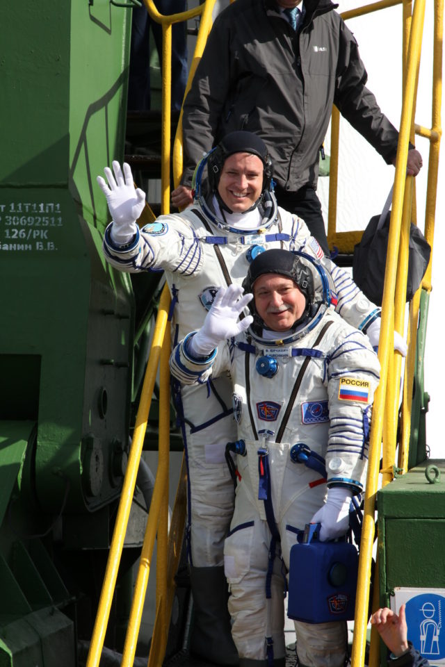 Космонавты перед стартом Союз МС-05