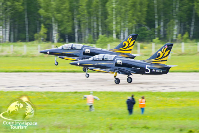 парный полет на самолетах Л-39