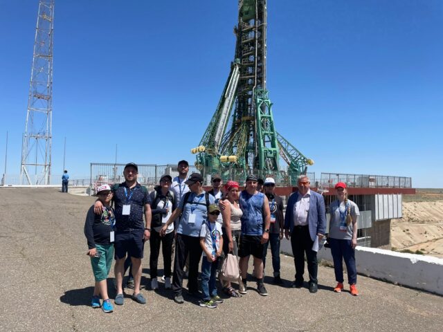 Туристы на Байконуре Туристы на Байконуре